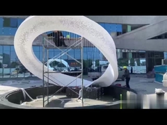 Escultura de acero inoxidable moderna de las ilustraciones de la altura LED de 3,5 metros